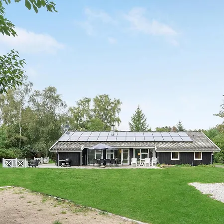 Feriehus Lovely In With Kitchen *