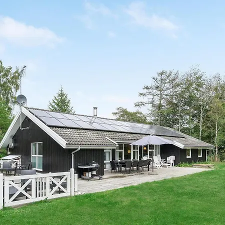 Lovely In With Kitchen