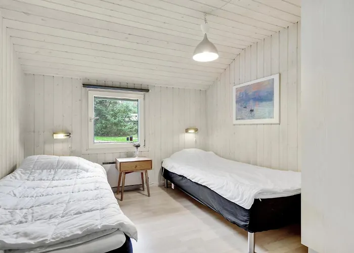 Ferienhaus Lovely In With Kitchen