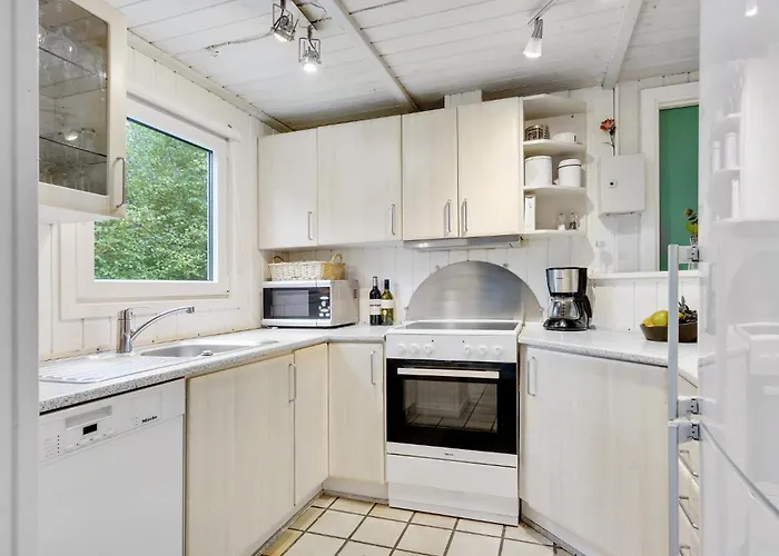 Ferienhaus Lovely In With Kitchen *