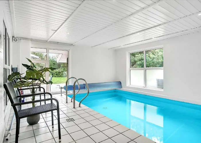 Lovely In With Kitchen